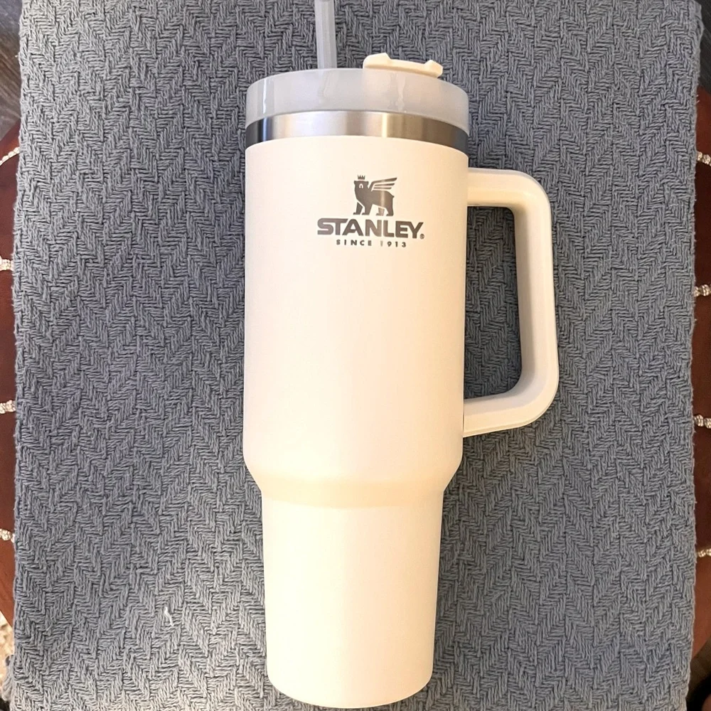Stanley Adventure Quencher Travel Tumbler | 40 OZ - Picture 1 of 6